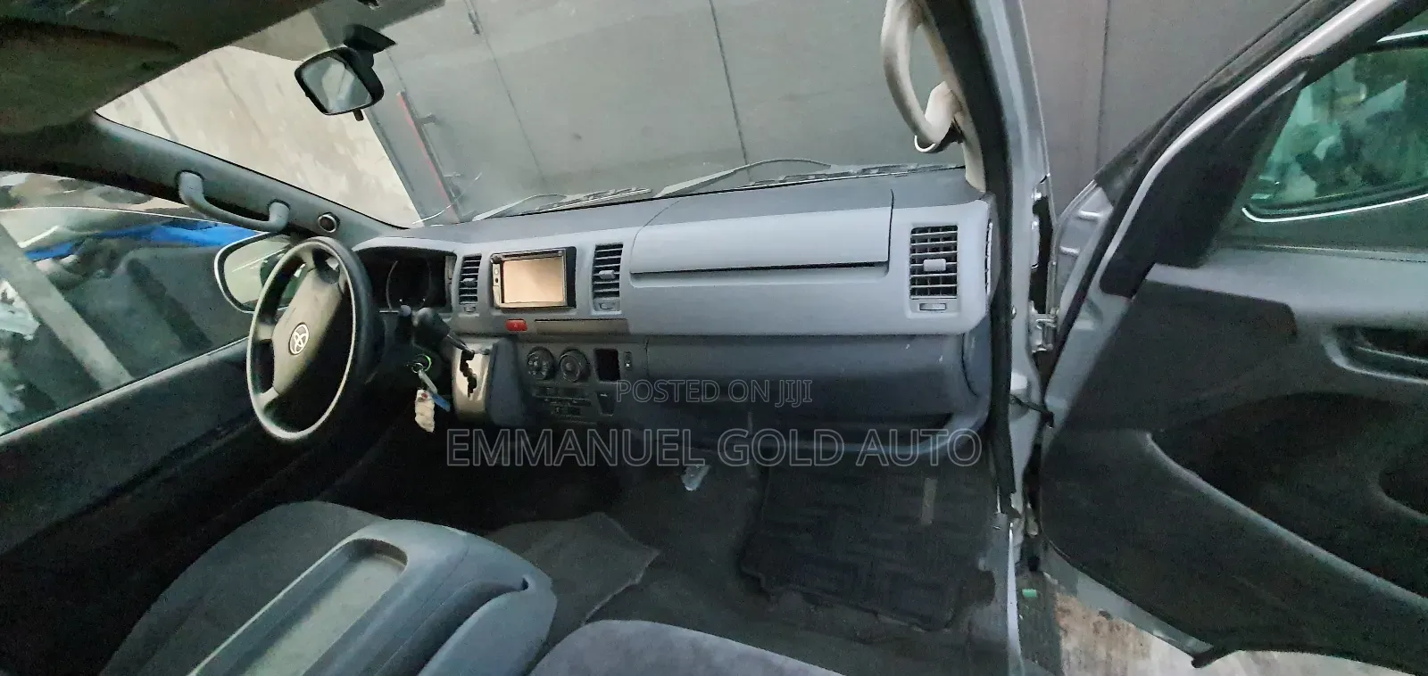 Toyota HiAce 2006 Silver