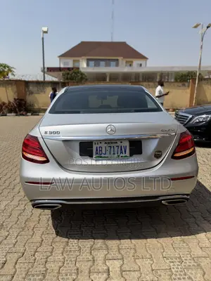 Mercedes-Benz E300 2017 Silver