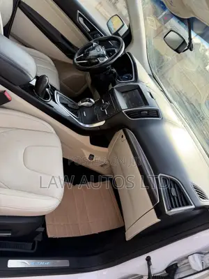 Ford Edge Titanium 4dr AWD 2017 White