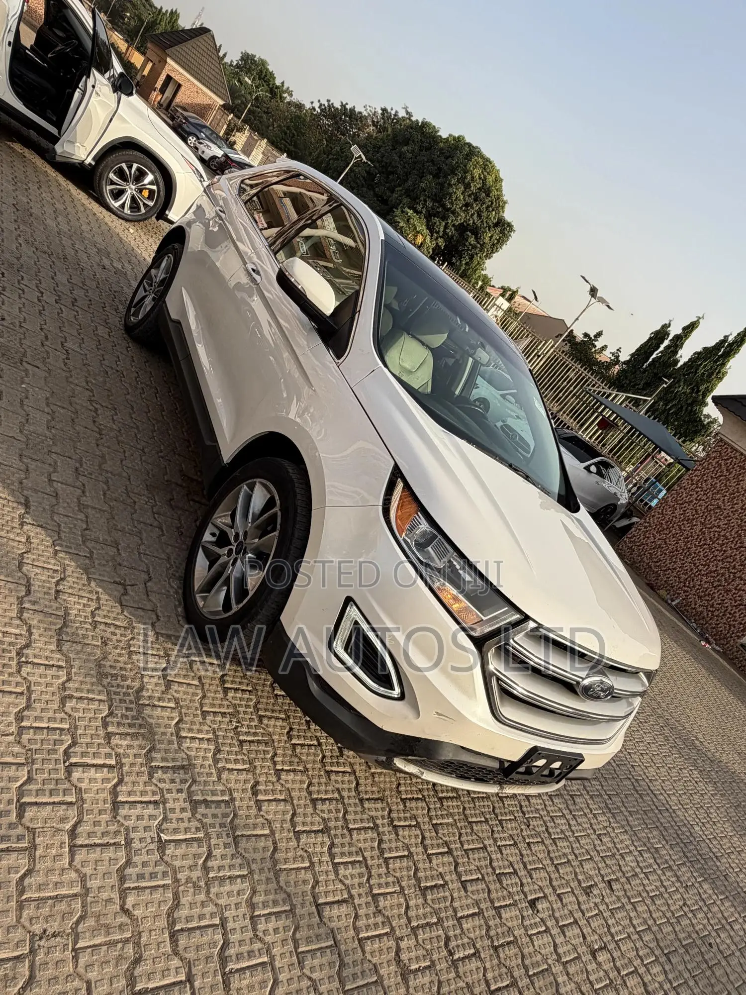 Ford Edge Titanium 4dr AWD 2017 White