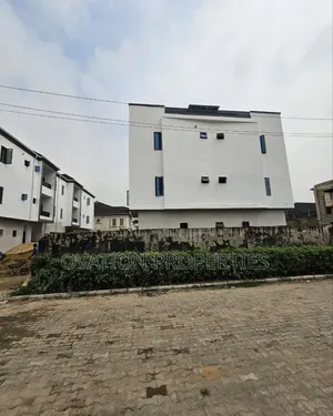 6bdrm Block of Flats in Maryland, Ikeja for sale