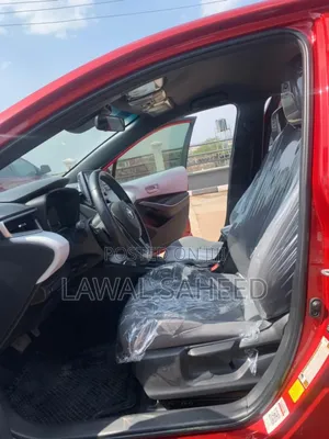 Toyota Corolla SE 2021 Red