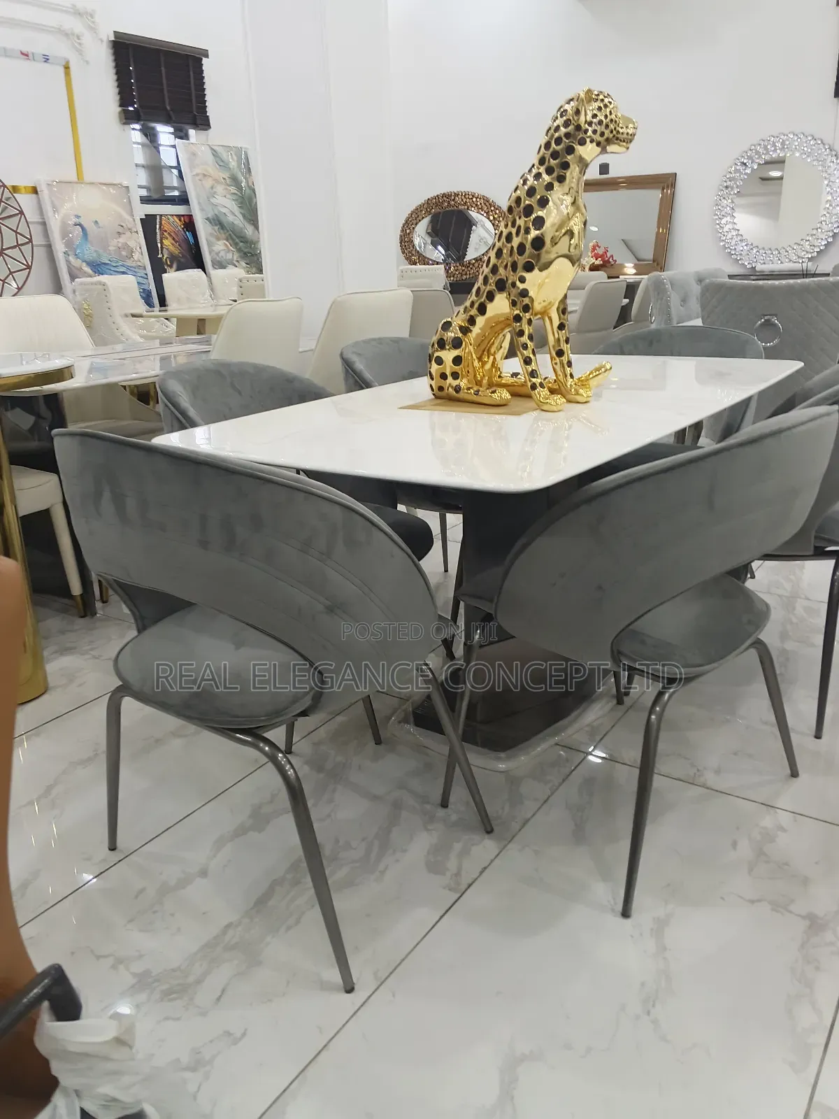 Modern Royal Dinning Table Set