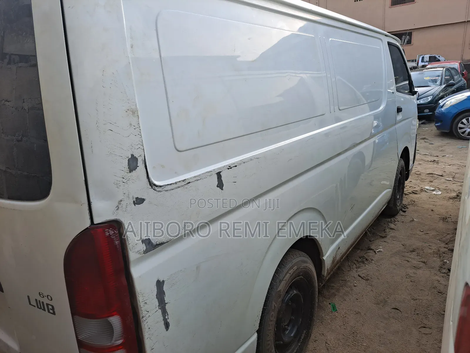 Toyota HiAce 2005 White
