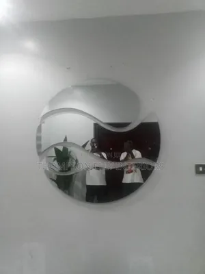 Beauty in Mirror Decor