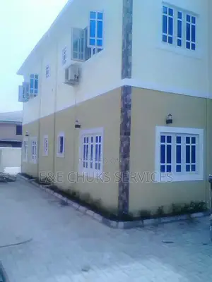 6 Bedroom Duplex and Properties Inside for Sale in Eagle Island