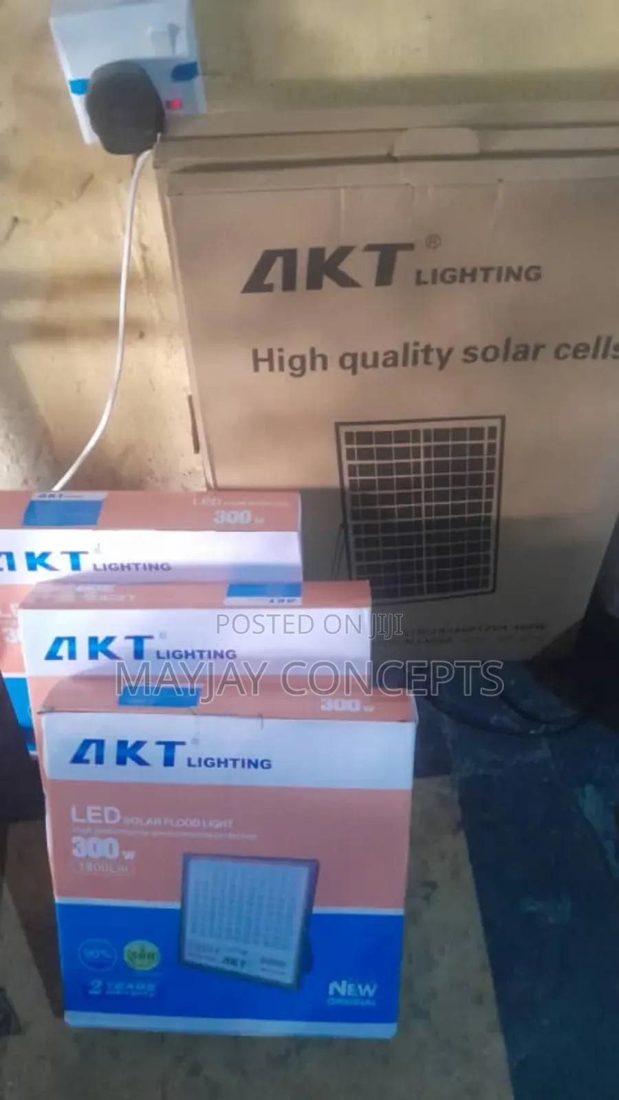 Akt 300watts Led Solar Floodlight With High Quality Solar Cells