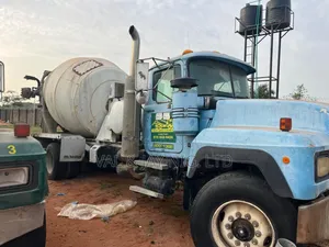 9 Cubic Meter Mobile Concrete Mixer - Foreign Use