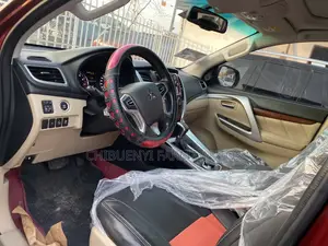 Mitsubishi Montero Sport 2016 Red