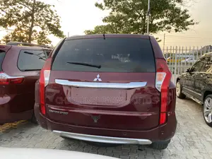 Mitsubishi Montero Sport 2016 Red