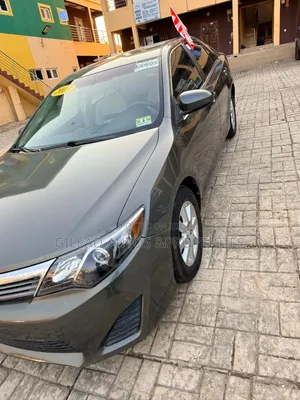 Toyota Camry LE 4dr Sedan (2.5L 4cyl 6A) 2013 Gray