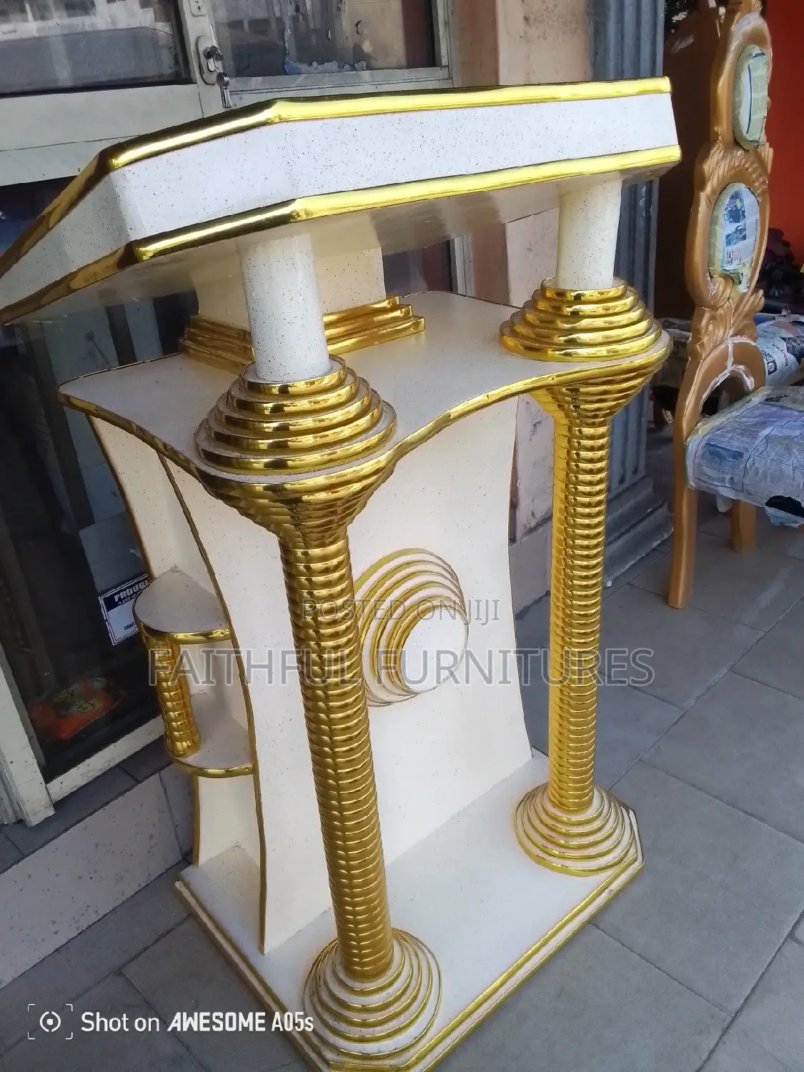 2 Pillers Modern Church Pulpit