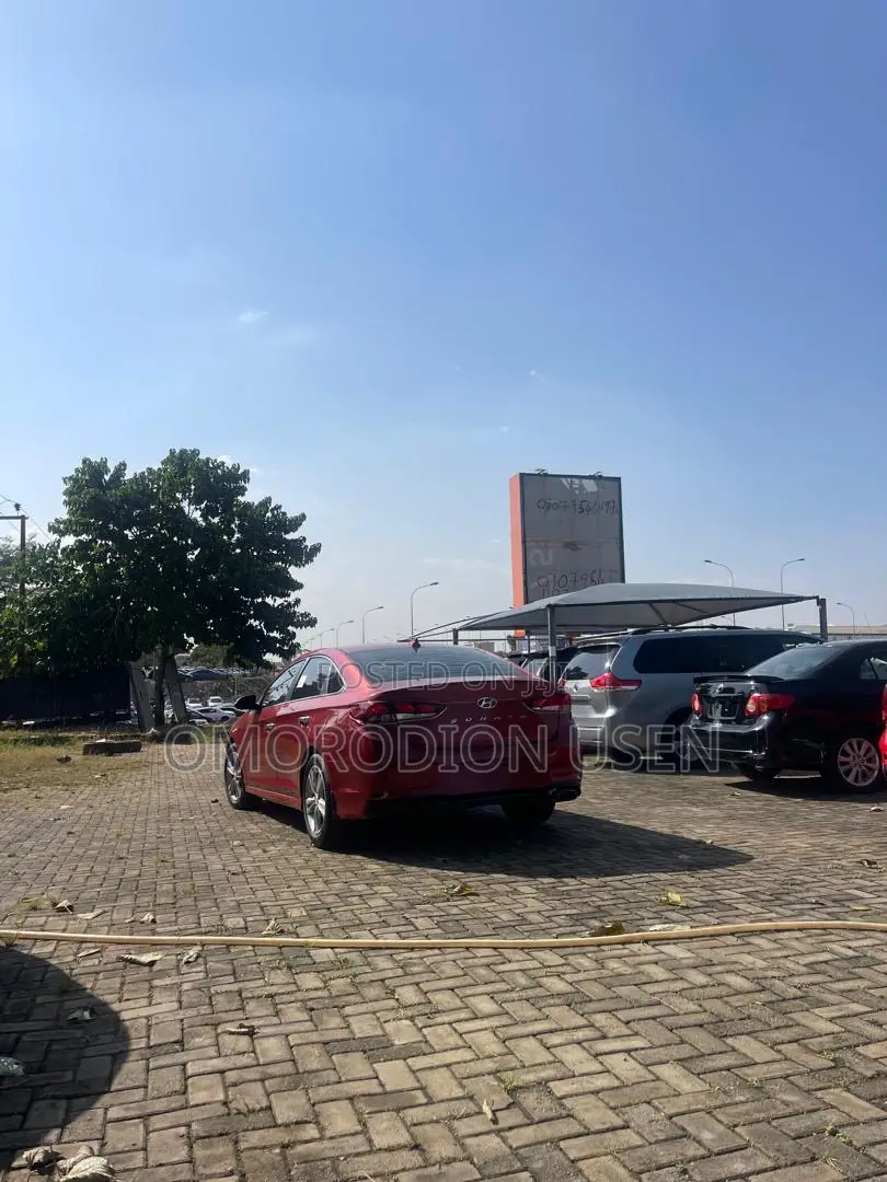 Hyundai Sonata 2018 Red