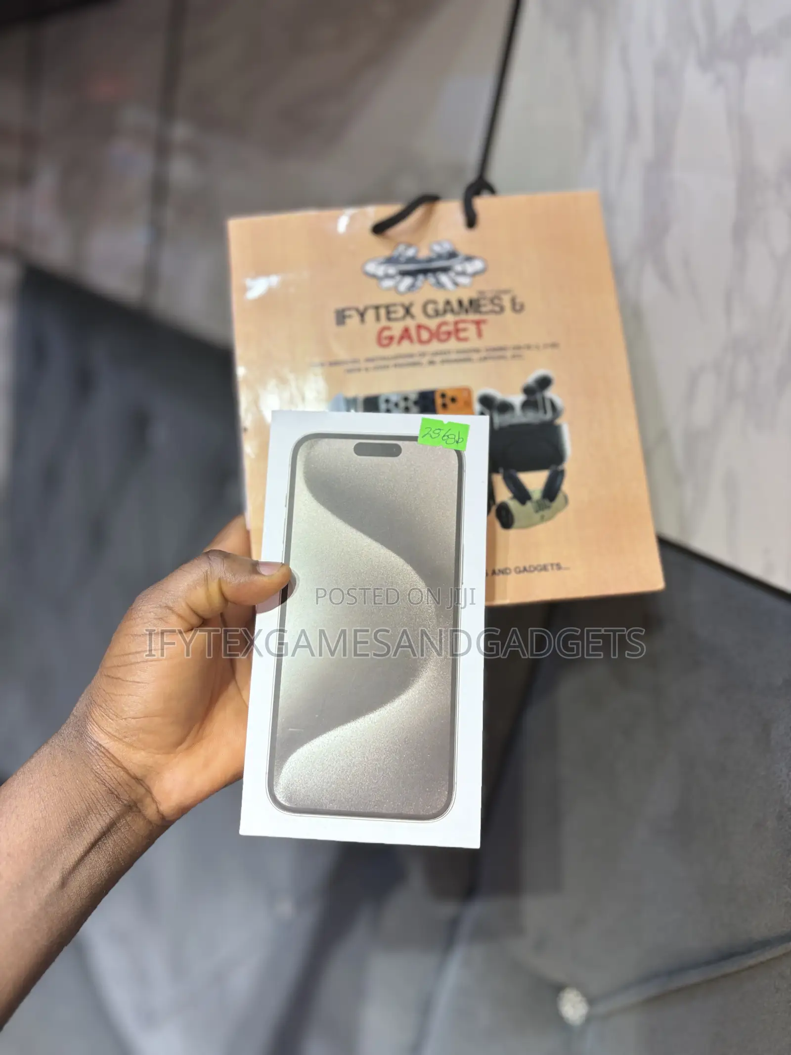 New Apple iPhone 15 Pro Max 256 GB Black