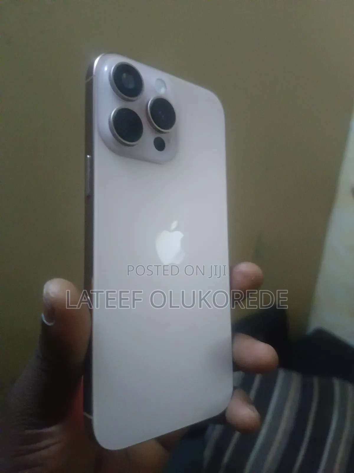 Apple iPhone 16 Pro Max 1 TB Gold