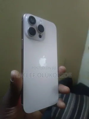 Apple iPhone 16 Pro Max 1 TB Gold