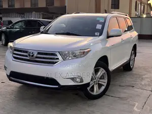 Toyota Highlander Limited 2012 White