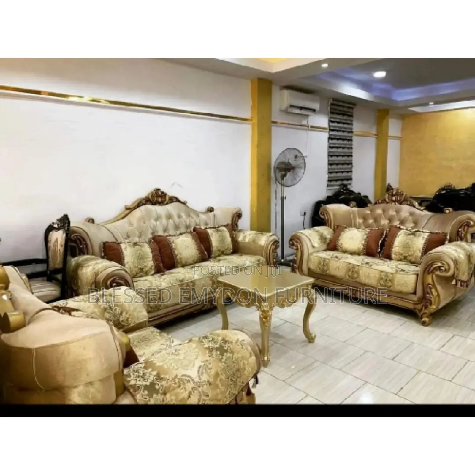 Royal Luxury Sofa Chair.