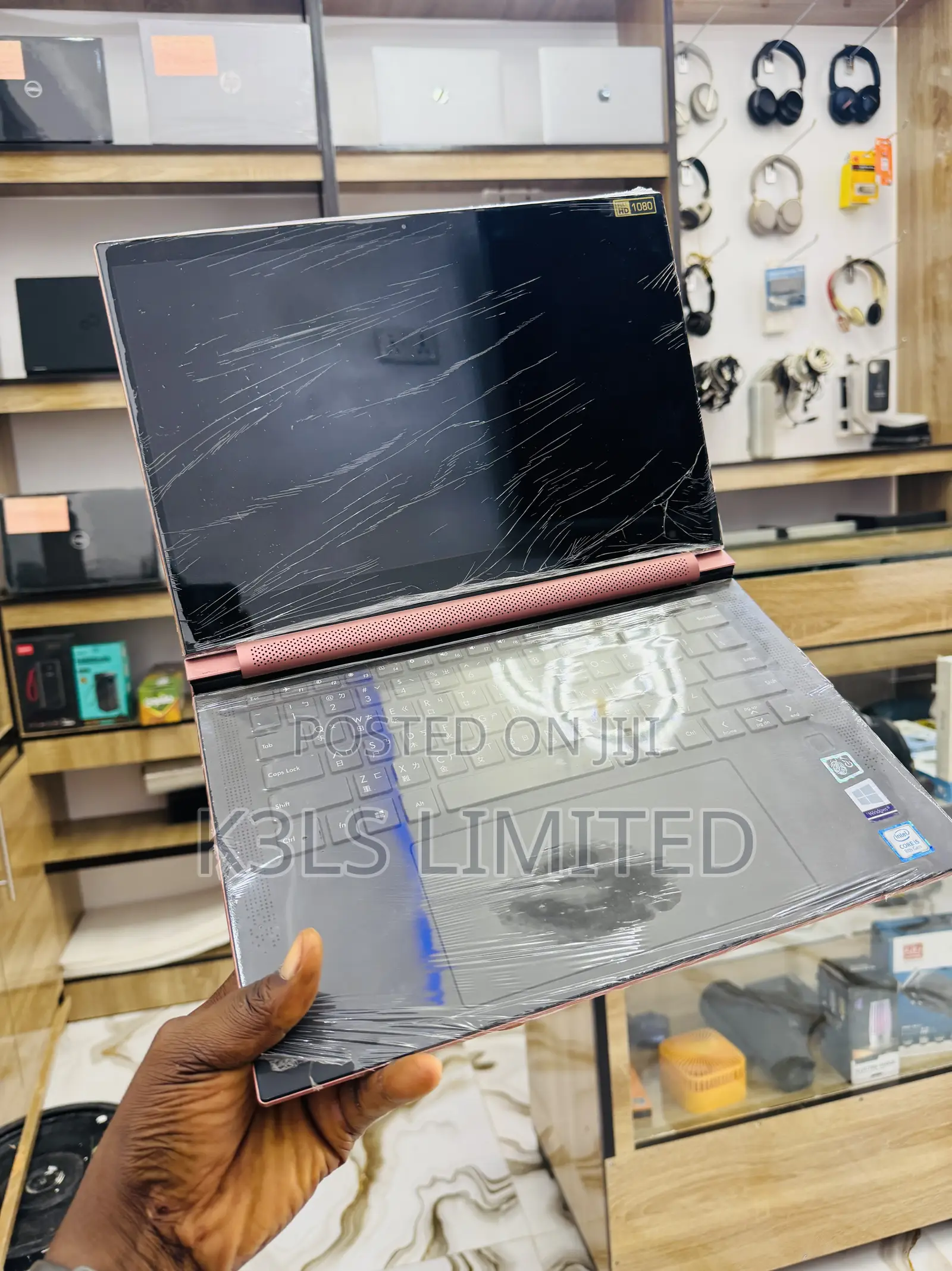 Laptop Avita 8GB Intel Core i5 SSD 256GB