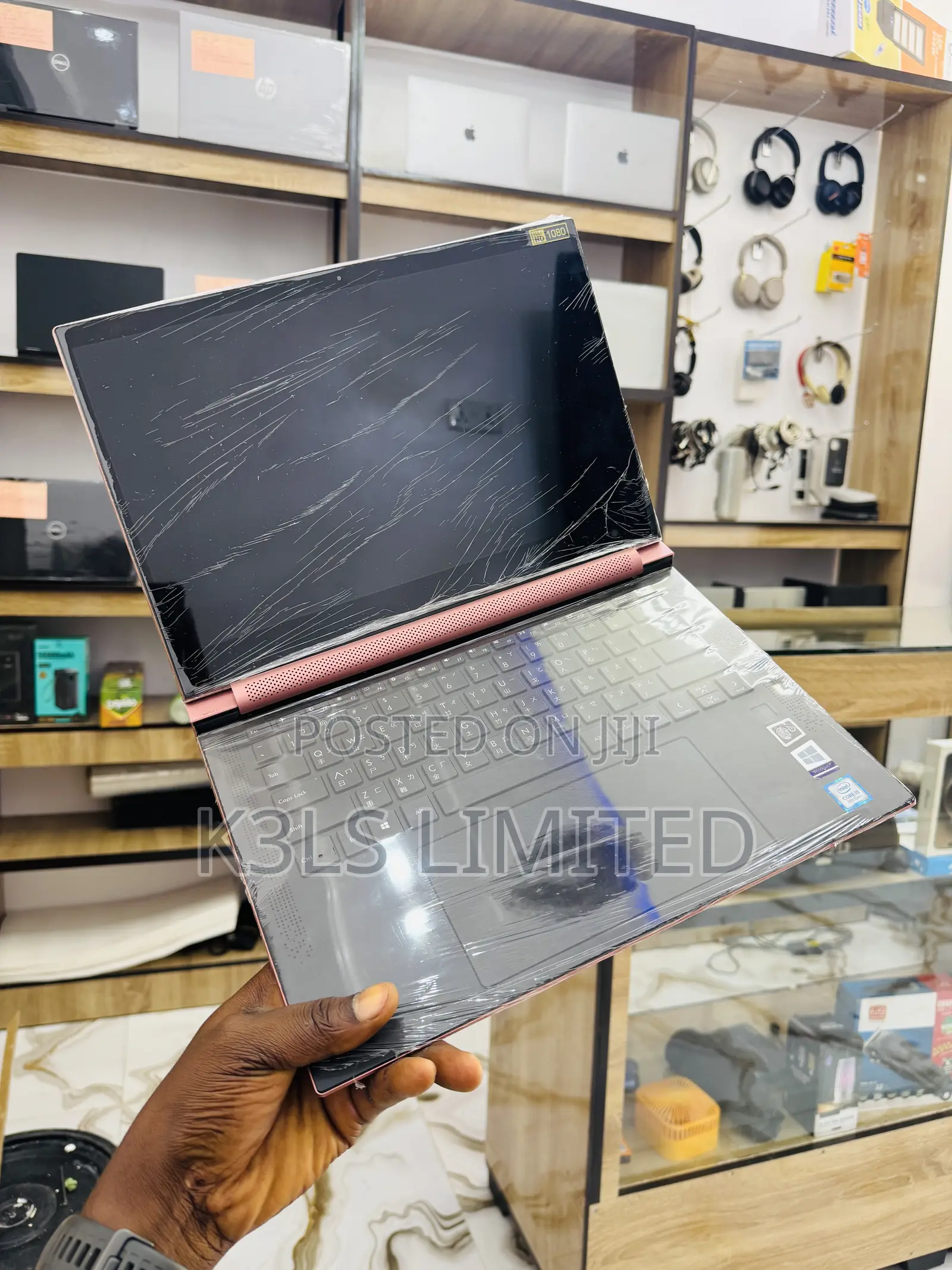 Laptop Avita 8GB Intel Core i5 SSD 256GB