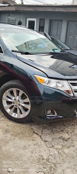 Toyota Venza LE AWD 2013 Blue