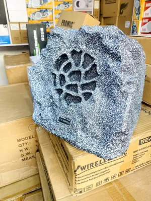 Outdoor Waterproofs Rock Shaped Stone Garden Speaker