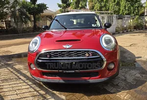 Mini Cooper 2017 Red