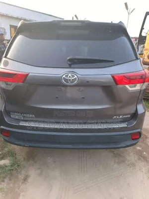 Toyota Highlander XLE V6 4x2 (3.5L 6cyl 6A) 2016 Gray