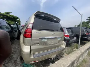 Lexus GX 470 2009 Gold