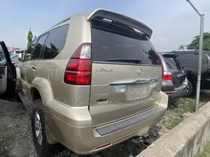 Lexus GX 470 2009 Gold