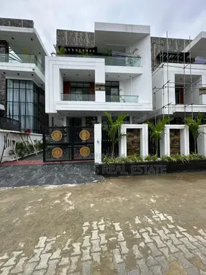 Furnished 5bdrm Duplex in Chevron for sale