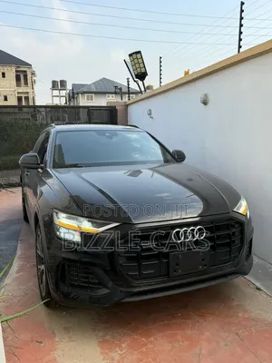 Audi Q8 2022 Black