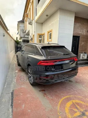 Audi Q8 2022 Black