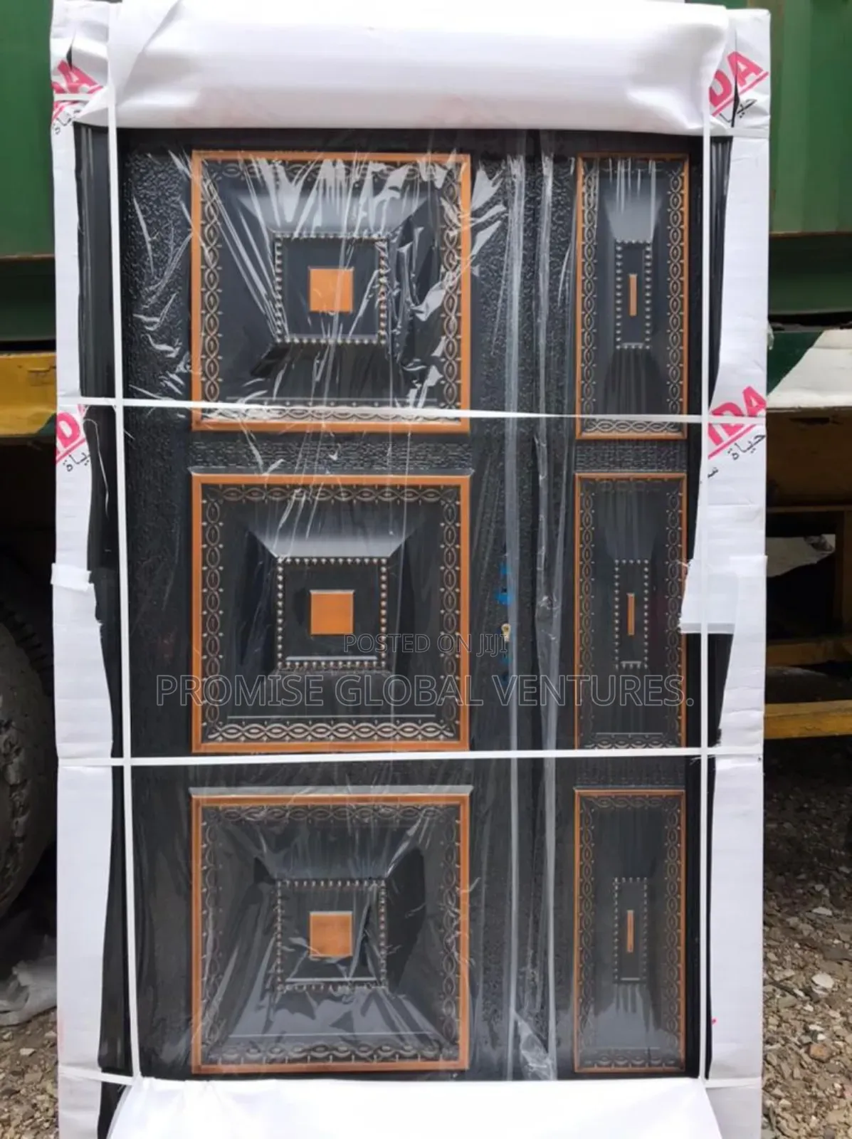 Cast Cast Door