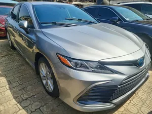 Toyota Camry 2022 Silver