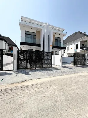 4bdrm Duplex in Orchid, Chevron for sale