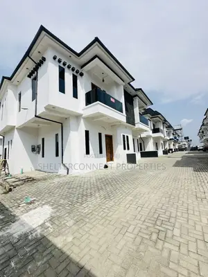 4bdrm Duplex in Ikota for sale