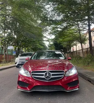 Mercedes-Benz E350 Base 4Matic Sedan AWD (3.5L 6cyl 7A) 2014 Red