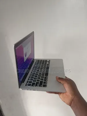 Laptop Apple MacBook Pro 2015 8GB Intel Core I5 SSD 256GB