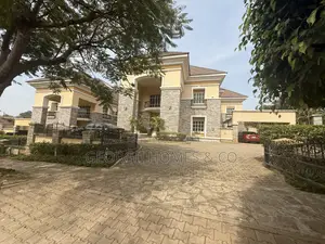 4bdrm Duplex in Maitama for sale