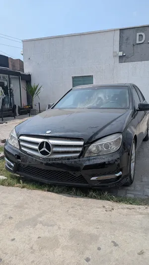 Mercedes-Benz C350 2010 Black