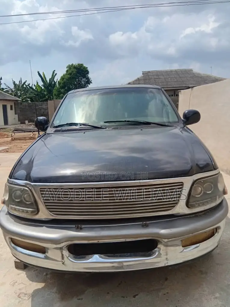 Ford F-150 Automatic 2002 Black