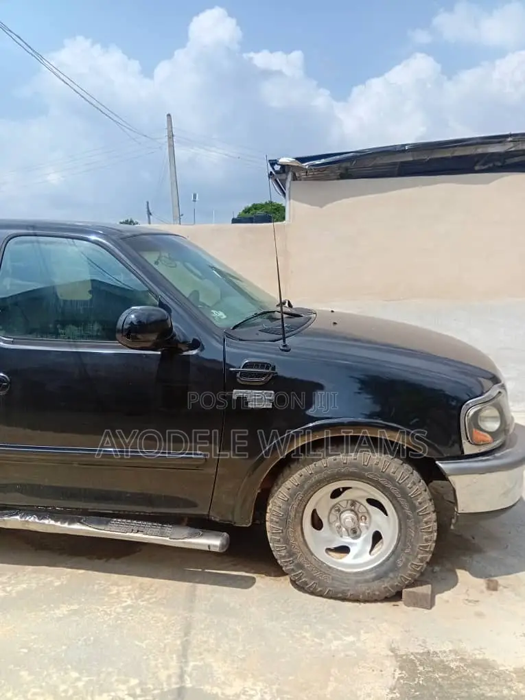 Ford F-150 Automatic 2002 Black