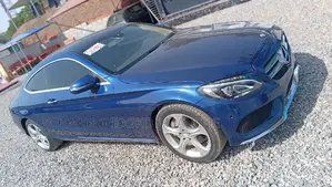 Mercedes-Benz C300 2016 Blue