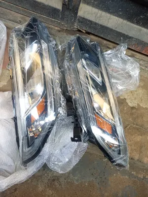 Headlights Honda Cr-v 2017 Model