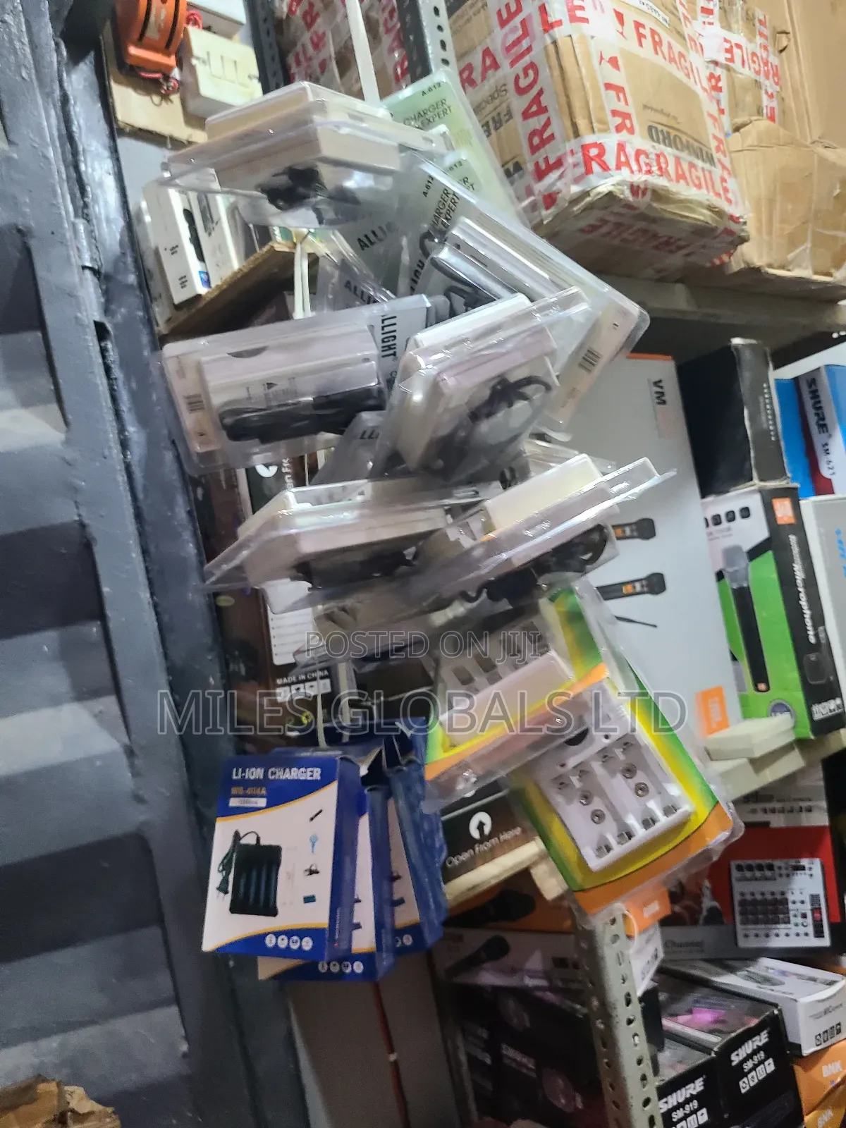 Multi-Microphone Battery Charger