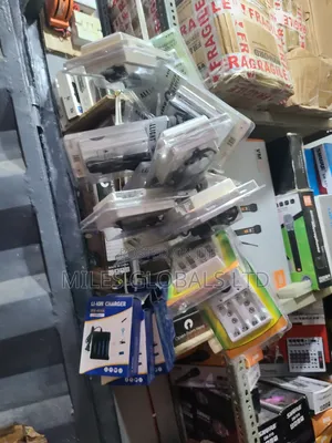 Multi-Microphone Battery Charger