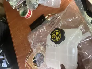 Cadillac Srx Engine Coolant Overflow Recovery Tank