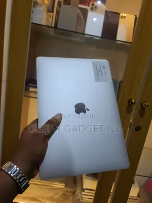 Laptop Apple MacBook Pro 2019 16GB Intel Core i5 SSD 256GB