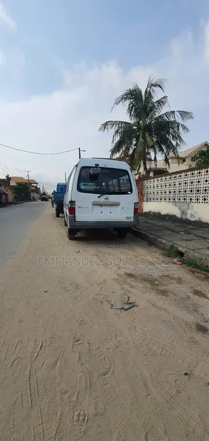 Nissan Vanette 2010 White